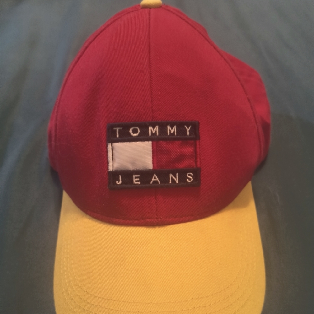 Tommy Hilfiger Vintage Snap Back Hat